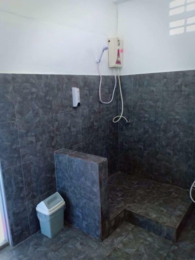 Island Inn Koh Larn Ngoại thất bức ảnh